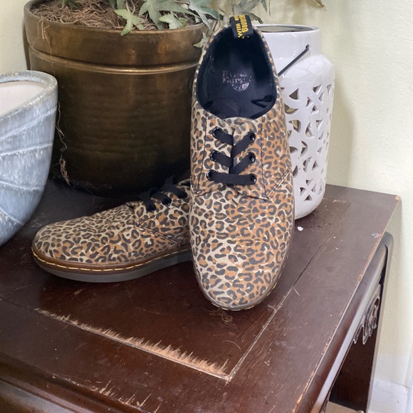 Doc Martin Leopard shoe… - Picture 1 of 5